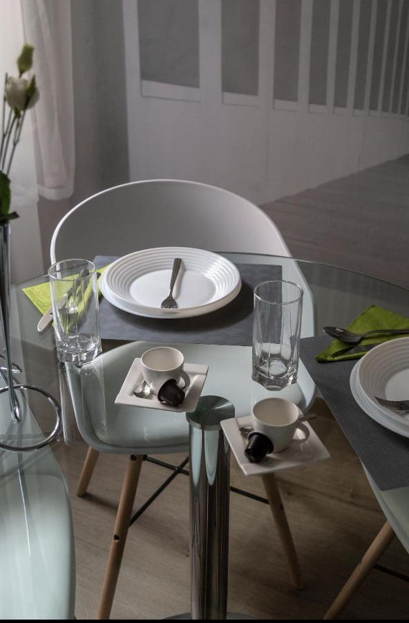 Premium Apartment By Hi5-King Street'S Luxury Budapeste Exterior foto