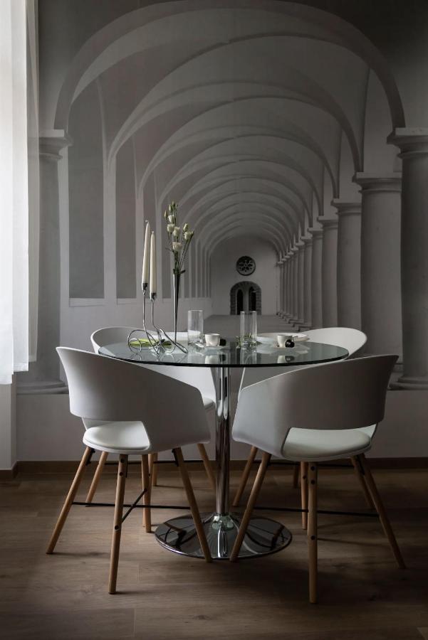 Premium Apartment By Hi5-King Street'S Luxury Budapeste Exterior foto