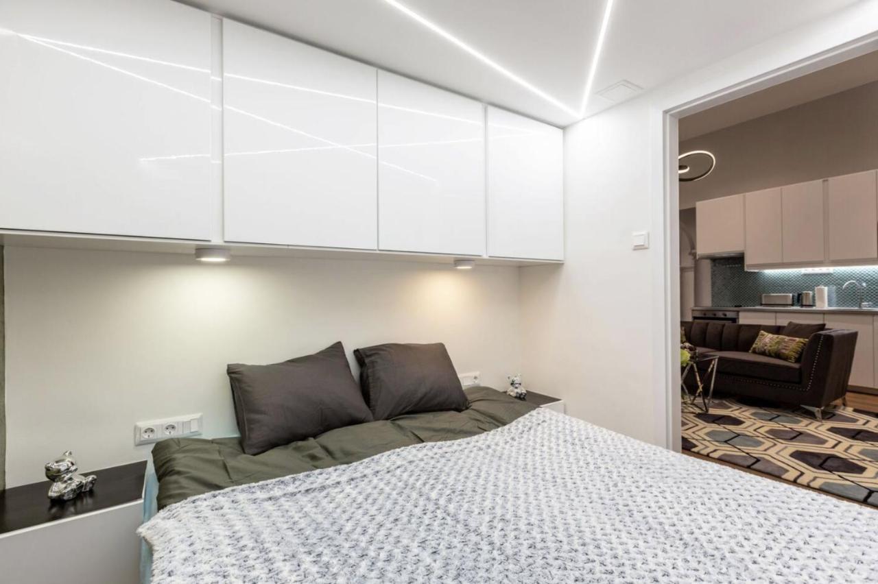 Premium Apartment By Hi5-King Street'S Luxury Budapeste Exterior foto
